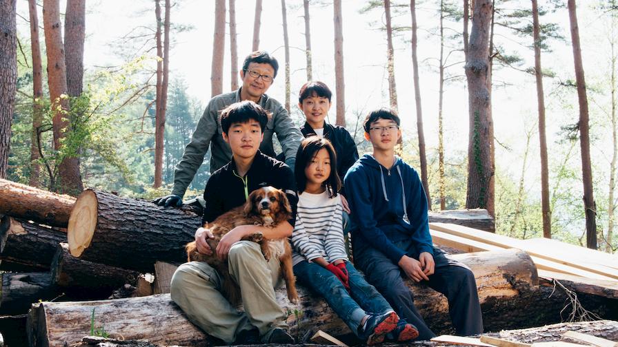 Tak Yoshino and family
